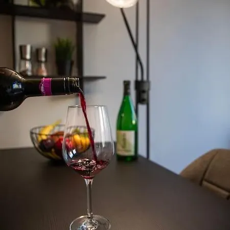 Loftcharakter Auf 2 Etagen - Zentral In Essen! Apartment Essen